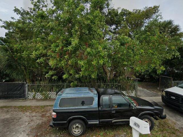 House image located at West Palm Beach, FL 33417