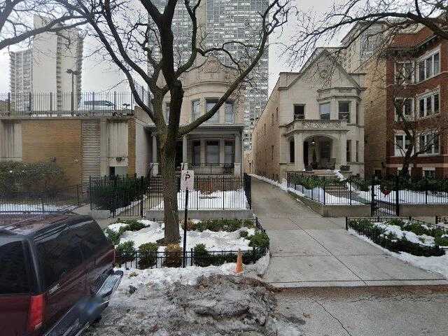House image located at Chicago, IL 60613
