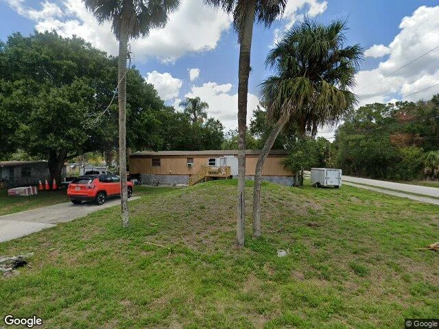 House image located at North Fort Myers, FL 33903
