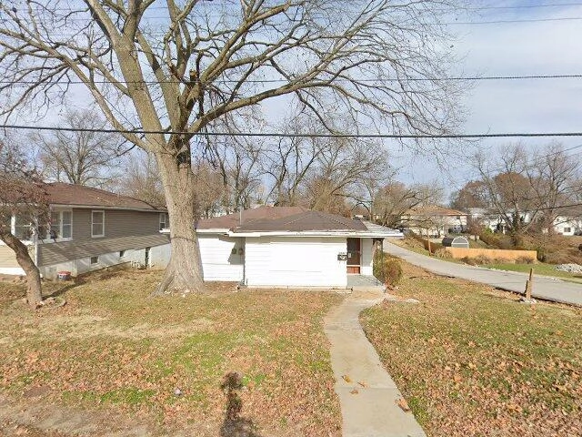 House image located at Alton, IL 62002