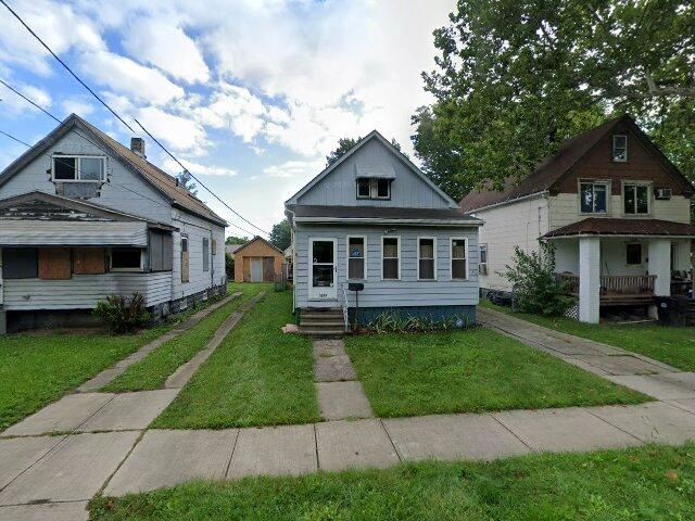 House image located at Cleveland, OH 44105