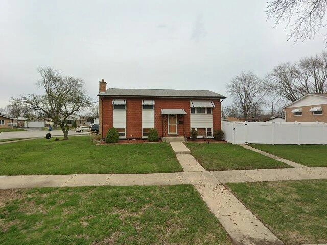 House image located at Alsip, IL 60803