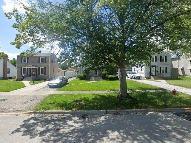 House image located at Broadview, IL 60155