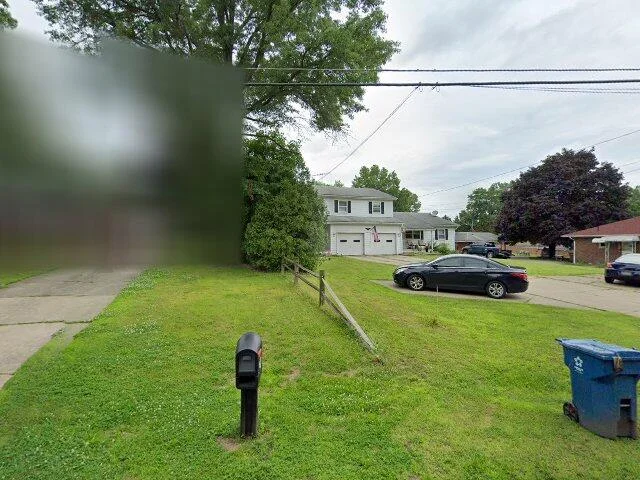 House image located at Akron, OH 44319