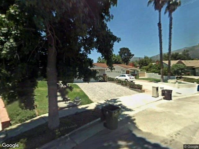House image located at La Crescenta, CA 91214