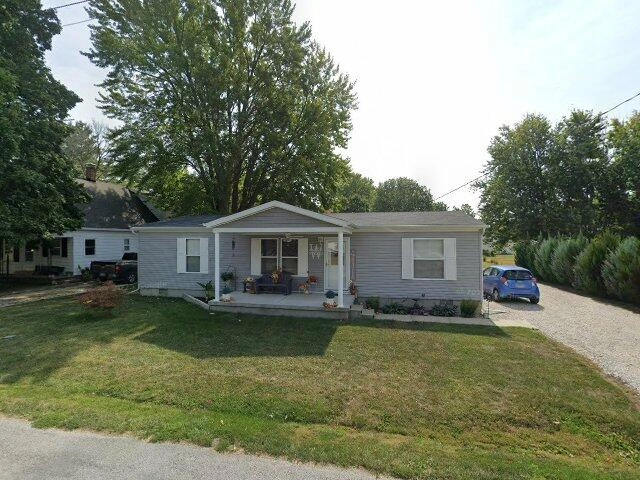 House image located at Leesburg, IN 46538