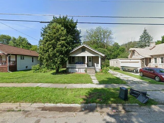 House image located at Saginaw, MI 48602