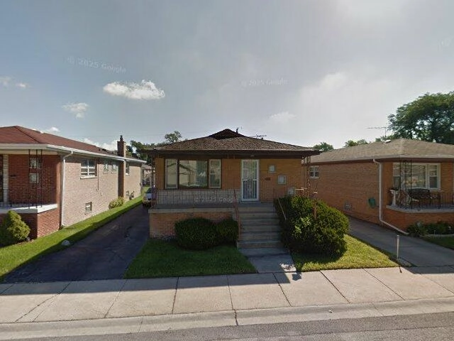 House image located at Riverdale, IL 60827