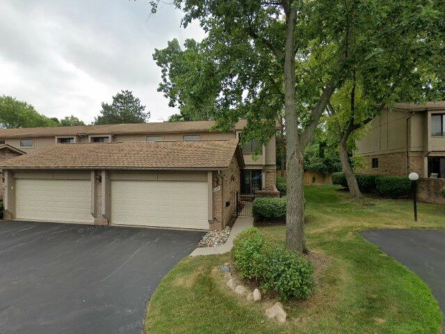 House image located at Farmington, MI 48334