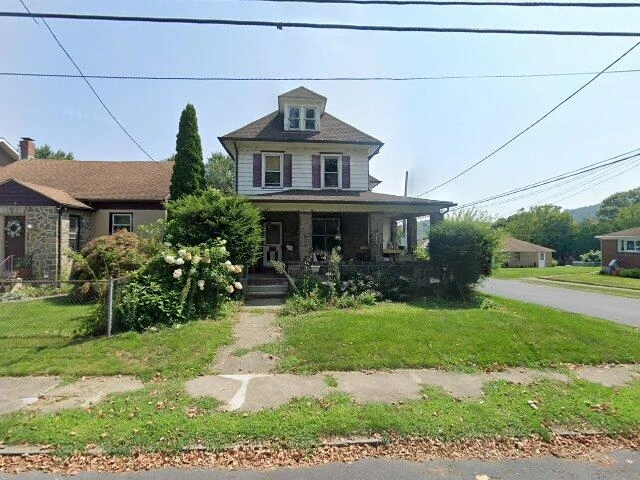 House image located at Easton, PA 18042