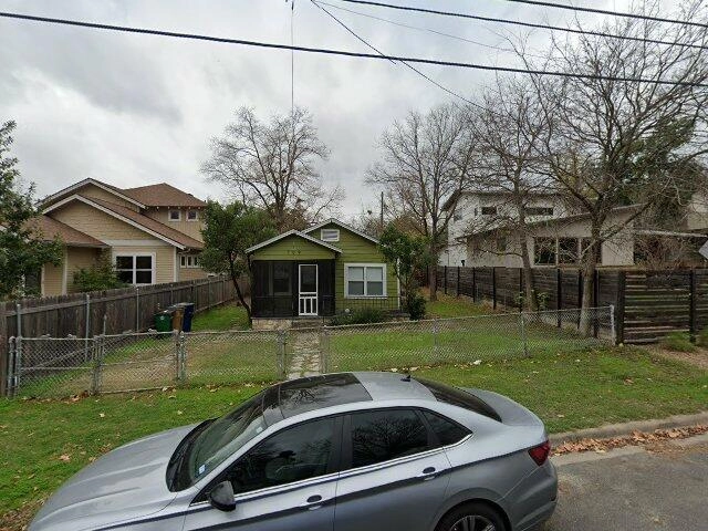 House image located at Angleton, TX 77515