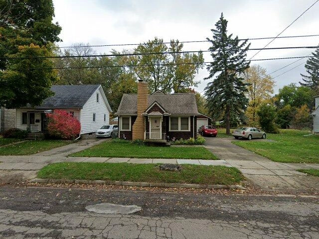 House image located at Lansing, MI 48910