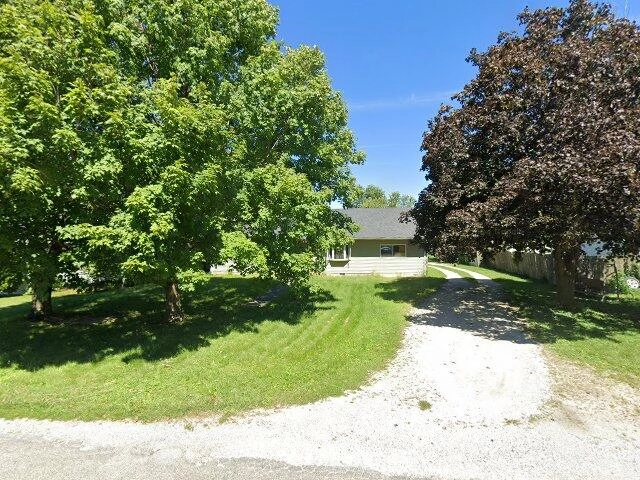 House image located at Hoopeston, IL 60942