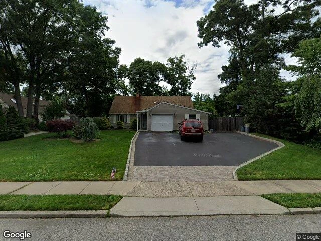 House image located at Islandia, NY 11749