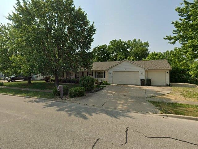 House image located at Washington, IL 61571