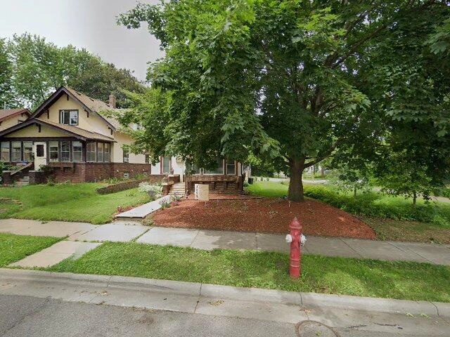 House image located at Minneapolis, MN 55412