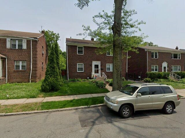 House image located at Green Bay, WI 54303