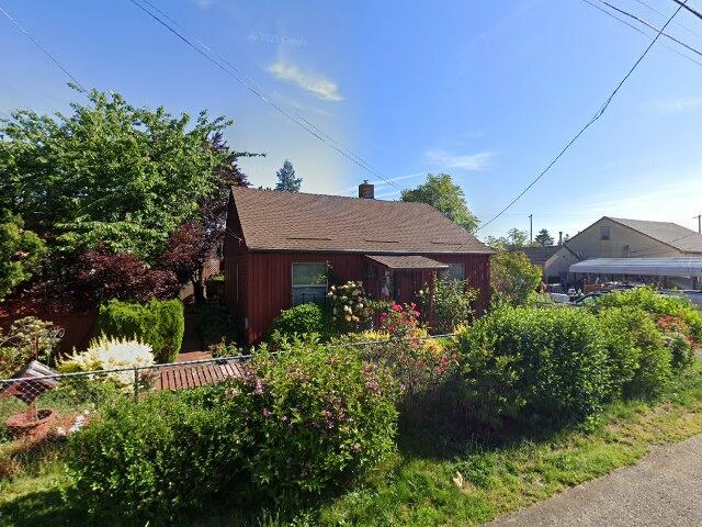 House image located at Portland, OR 97206