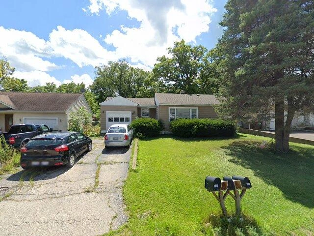 House image located at Wonder Lake, IL 60097