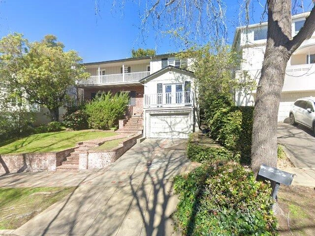 House image located at Oakland, CA 94611