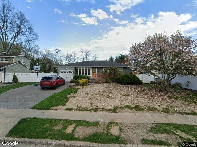 House image located at Commack, NY 11725