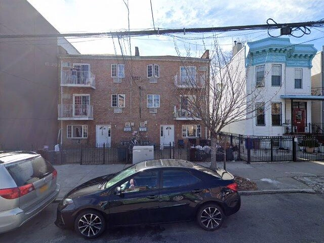 House image located at Bronx, NY 10462