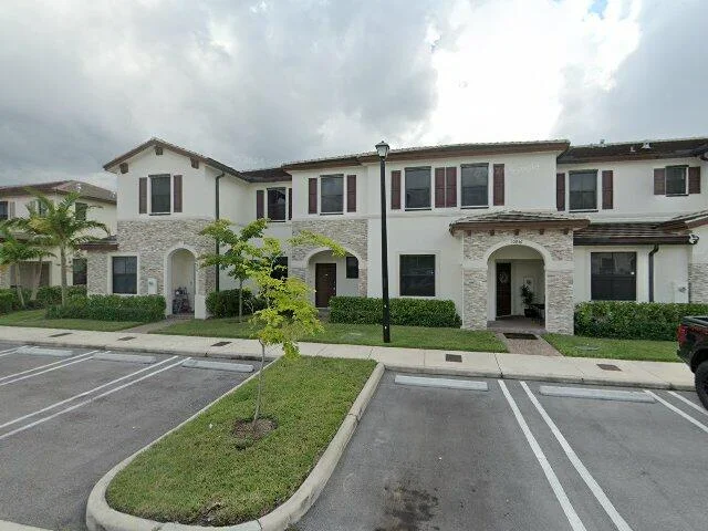 House image located at Miami, FL 33190