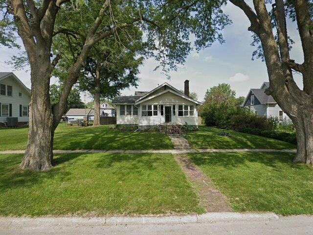 House image located at Earlham, IA 50072