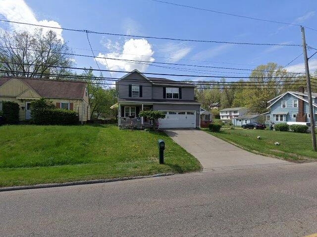 House image located at Akron, OH 44312