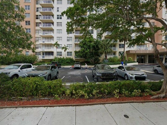 House image located at North Miami Beach, FL 33160