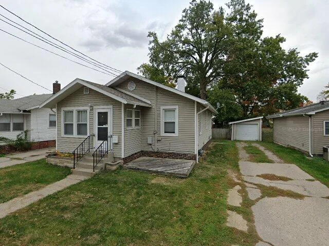 House image located at Newton, IA 50208