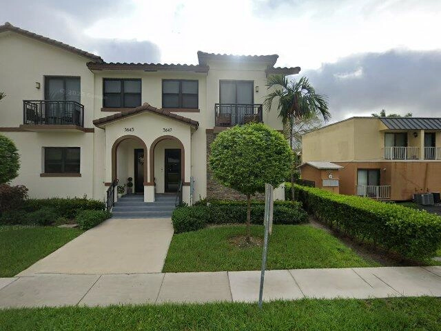 House image located at Hollywood, FL 33023