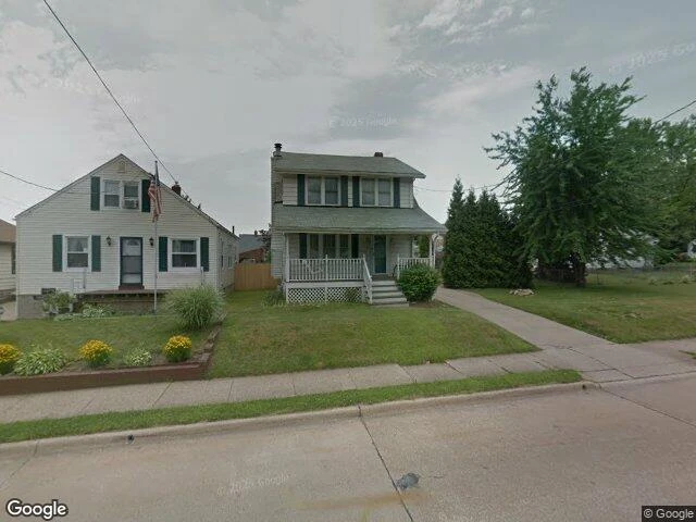House image located at Akron, OH 44306