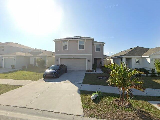 House image located at Wimauma, FL 33598
