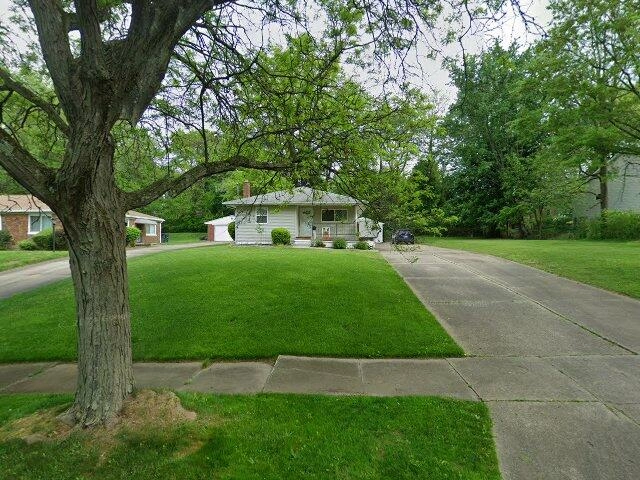 House image located at Akron, OH 44305