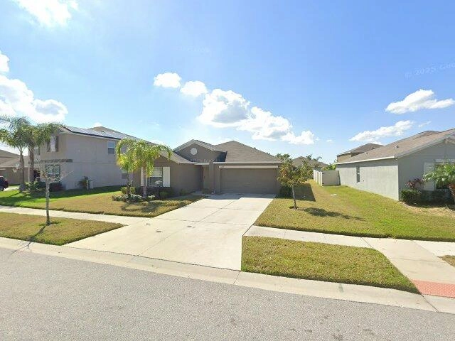 House image located at Wimauma, FL 33598