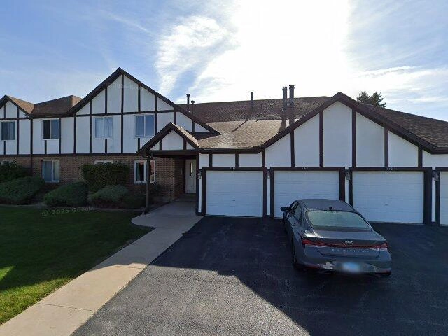 House image located at Sycamore, IL 60178