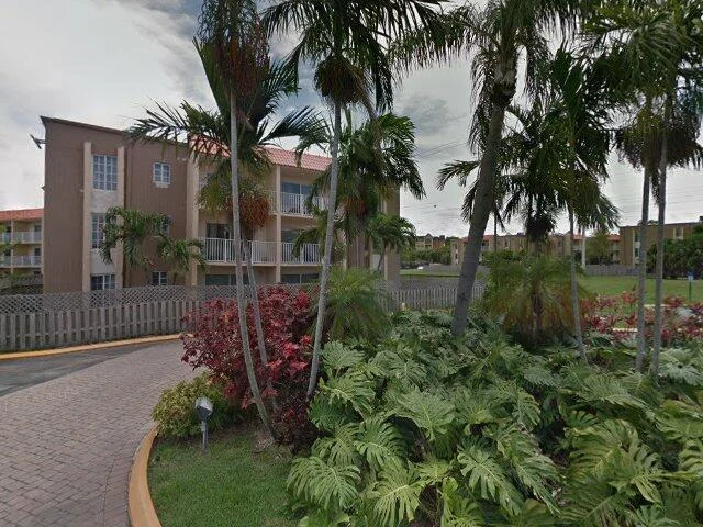 House image located at Miami, FL 33166