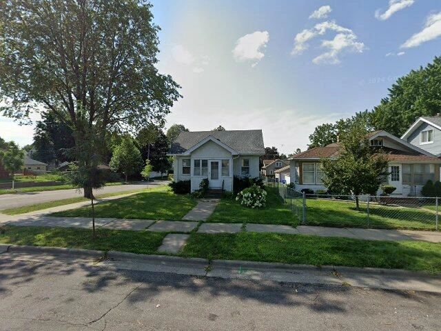House image located at Saint Paul, MN 55106