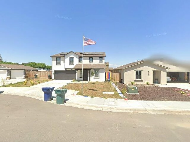 House image located at Tulare, CA 93274