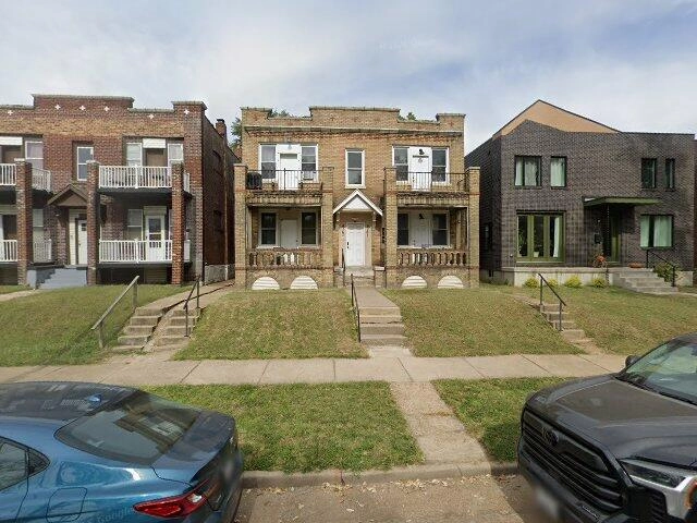 House image located at Saint Louis, MO 63110