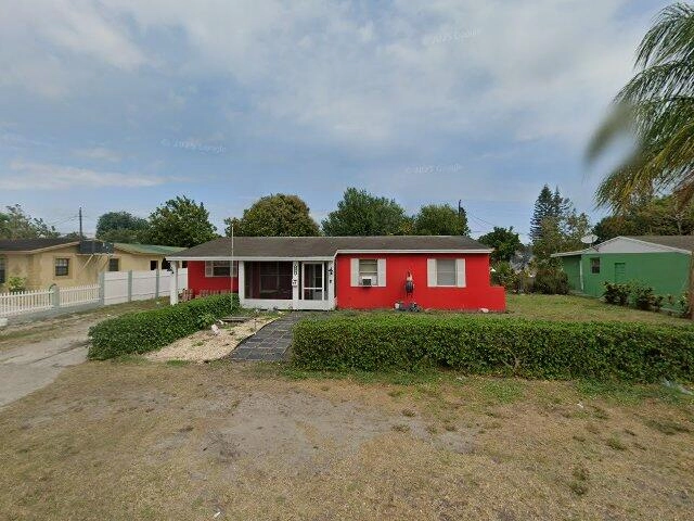 House image located at Clewiston, FL 33440