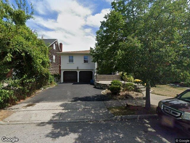 House image located at Cedarhurst, NY 11516