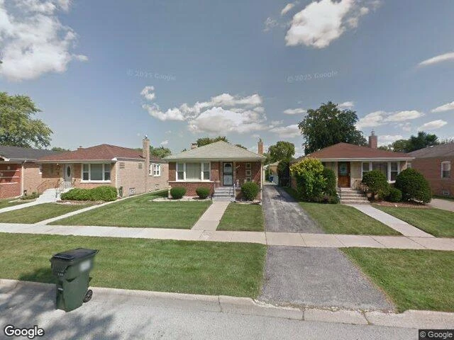 House image located at Dolton, IL 60419