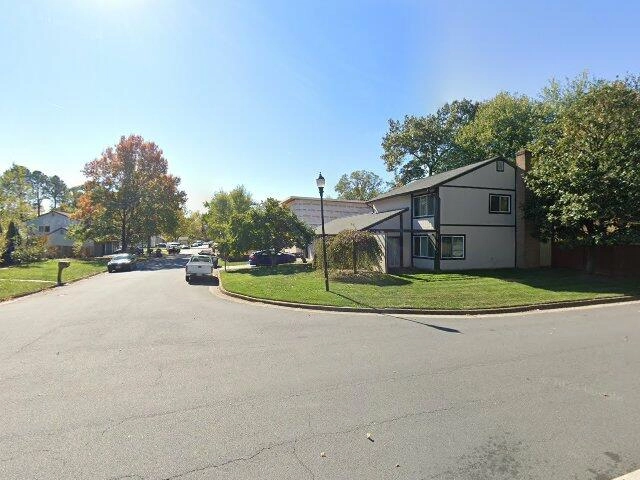House image located at Carpentersville, IL 60110