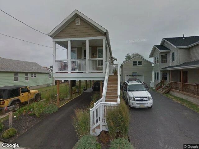 House image located at Keyport, NJ 07735