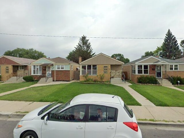House image located at Chicago, IL 60652