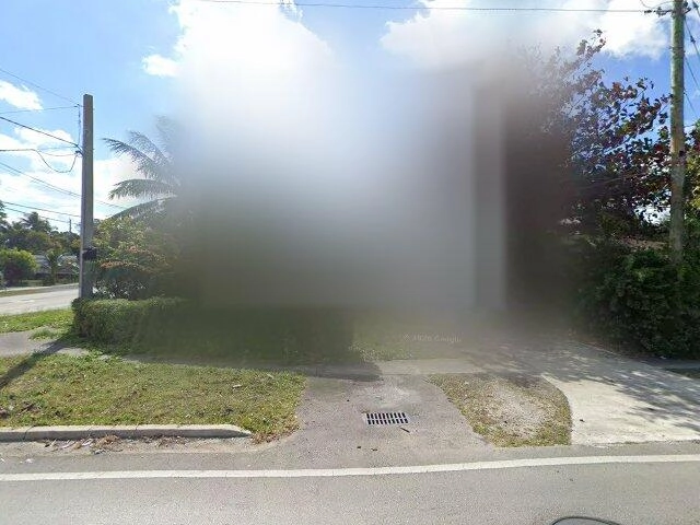 House image located at Miami, FL 33162
