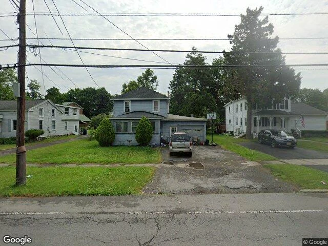 House image located at Newark, NY 14513