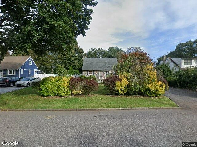 House image located at West Islip, NY 11795